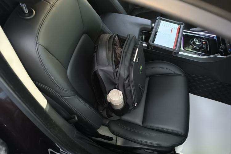 Used Jaguar XFL 2020 XFL 2.0T P200 Two-Wheel-Drive Elite Edition Right Front Seat