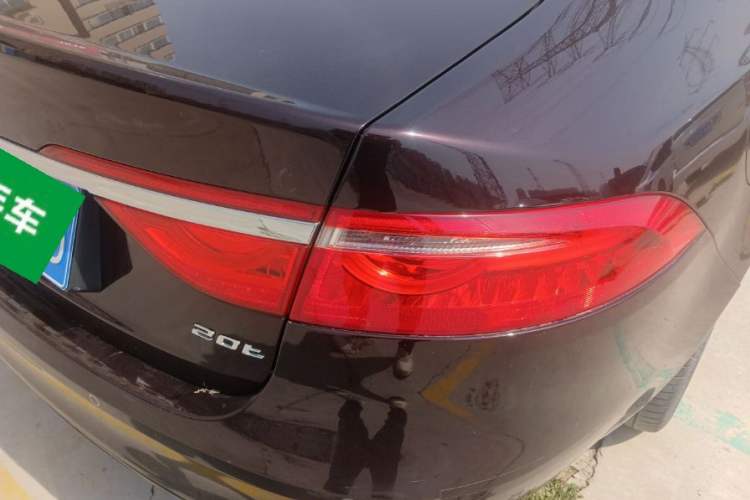 Used Jaguar XFL 2020 XFL 2.0T P200 Two-Wheel-Drive Elite Edition Right Rear Taillight