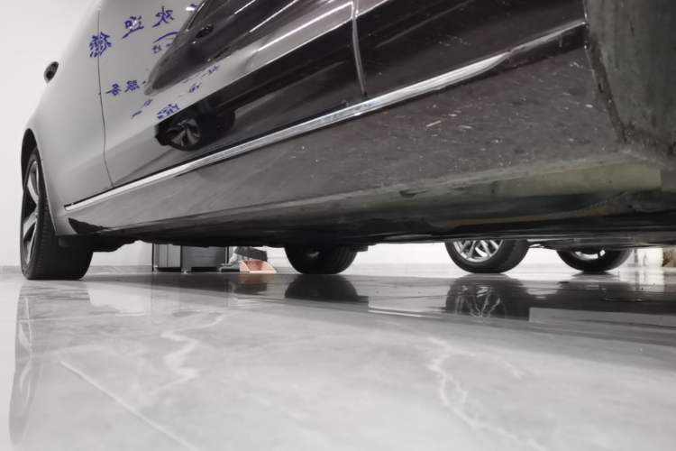 Used Jaguar XFL 2020 XFL 2.0T P200 Two-Wheel-Drive Elite Edition Right Side Sill
