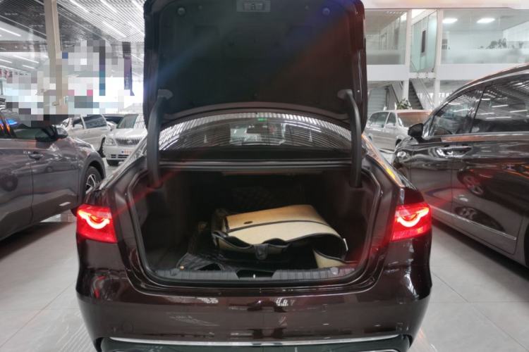 Used Jaguar XFL 2020 XFL 2.0T P200 Two-Wheel-Drive Elite Edition Trunk