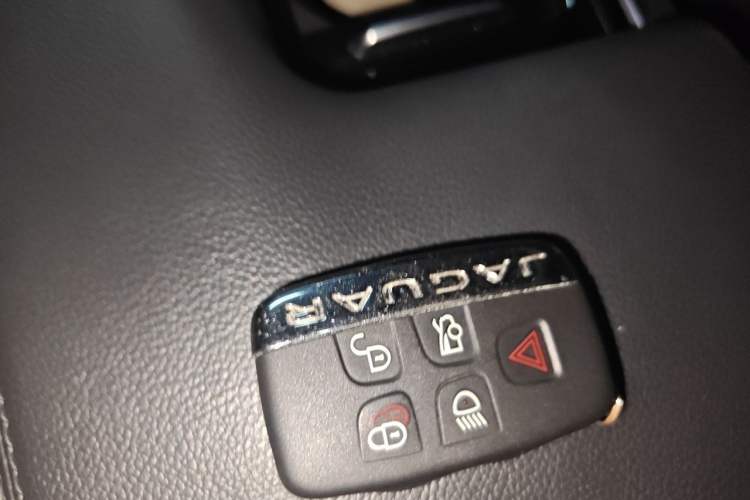 Used Jaguar XFL 2020 XFL 2.0T P200 Two-Wheel-Drive Elite Edition Vehicle Key