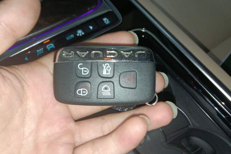 Used Jaguar XFL 2020 XFL 2.0T P250 Two-Wheel-Drive Luxury Edition Vehicle Key