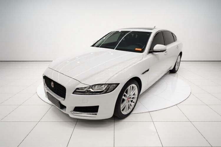Used Jaguar XFL 2020 XFL 2.0T P250 Four-Wheel Drive Luxury Edition Guazi used car, China used car export, Used car for sale, Used cars, Cheapest cars for sale