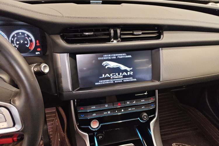 Used Jaguar XFL 2020 XFL 2.0T P200 Two-Wheel-Drive Elite Edition Audio And AC Panel