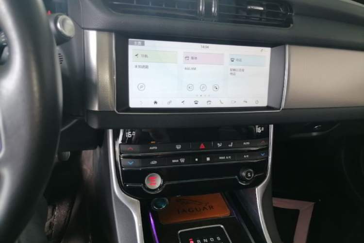 Used Jaguar XFL 2020 XFL 2.0T P250 Two-Wheel-Drive Luxury Edition Audio And AC Panel
