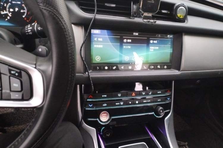 Used Jaguar XFL 2020 XFL 2.0T P200 Two-Wheel-Drive Elite Edition Audio And AC Panel