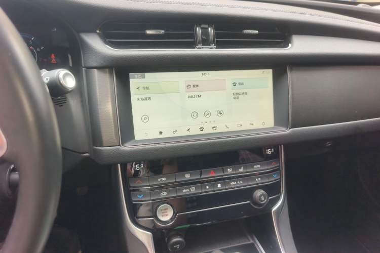 Used Jaguar XFL 2020 XFL 2.0T P200 Two-Wheel-Drive Rally Flag Edition Audio And AC Panel