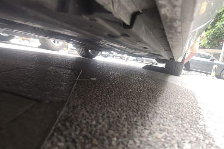 Used Jaguar XFL 2020 XFL 2.0T P200 Two-Wheel-Drive Rally Flag Edition Chassis Front Left