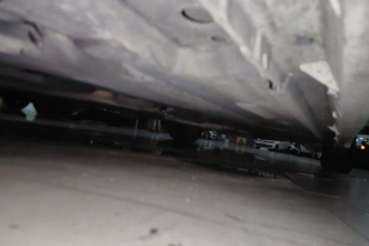 Used Jaguar XFL 2020 XFL 2.0T P200 Two-Wheel-Drive Windflower Edition Chassis Front Left
