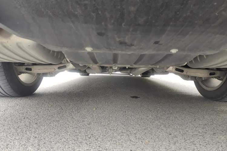 Used Jaguar XFL 2020 XFL 2.0T P200 Two-Wheel-Drive Elite Edition Chassis Rear