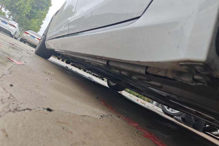 Used Jaguar XFL 2020 XFL 2.0T P200 Two-Wheel-Drive Rally Flag Edition Chassis Rear Left
