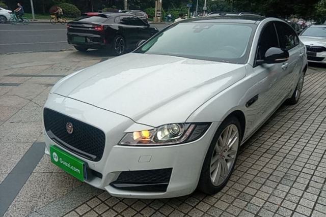 Used Jaguar XFL 2020 XFL 2.0T P200 Two-Wheel-Drive Rally Flag Edition