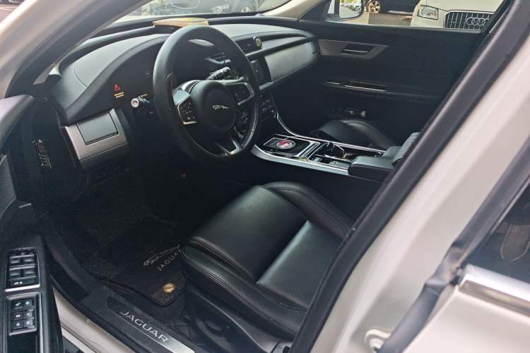 Used Jaguar XFL 2020 XFL 2.0T P200 Two-Wheel-Drive Elite Edition Driver Seat