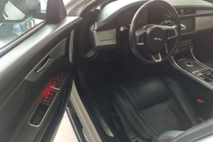 Used Jaguar XFL 2020 XFL 2.0T P250 Four-Wheel Drive Luxury Edition Driver Seat