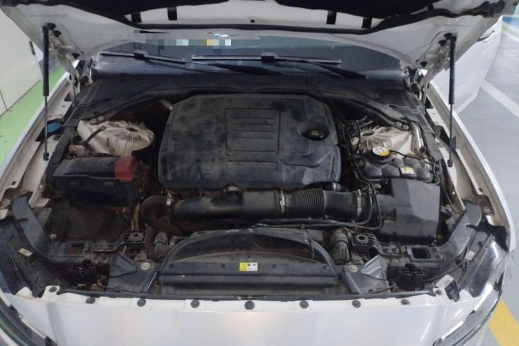 Used Jaguar XFL 2020 XFL 2.0T P200 Two-Wheel-Drive Windflower Edition Engine Bay