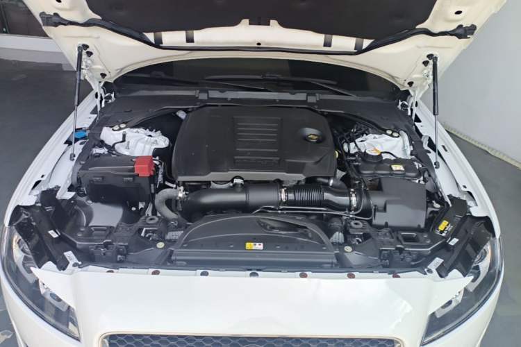 Used Jaguar XFL 2020 XFL 2.0T P200 Two-Wheel-Drive Elite Edition Engine Bay