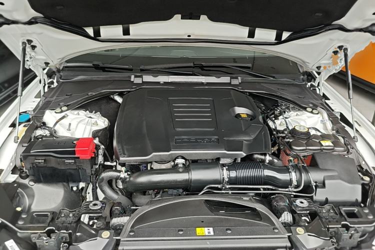 Used Jaguar XFL 2020 XFL 2.0T P200 Two-Wheel-Drive Elite Edition Engine Bay