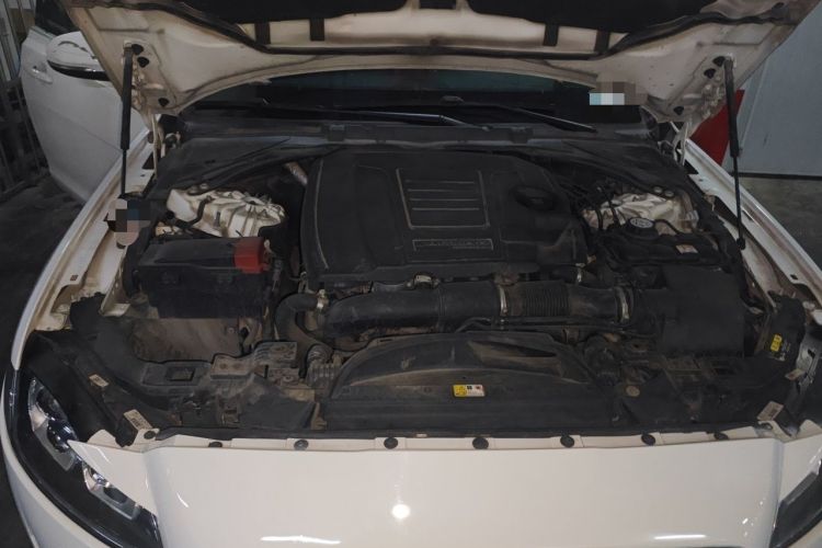 Used Jaguar XFL 2020 XFL 2.0T P200 Two-Wheel-Drive Elite Edition Engine Bay
