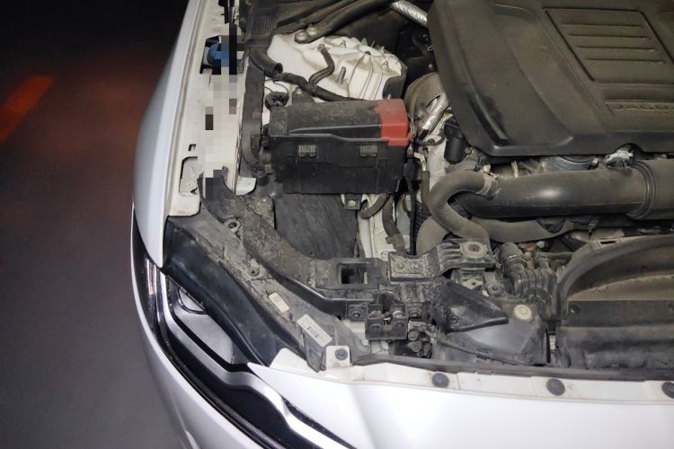 Used Jaguar XFL 2020 XFL 2.0T P250 Two-Wheel-Drive Luxury Edition Engine Bay Right