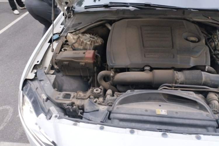 Used Jaguar XFL 2020 XFL 2.0T P200 Two-Wheel-Drive Elite Edition Engine Bay Right