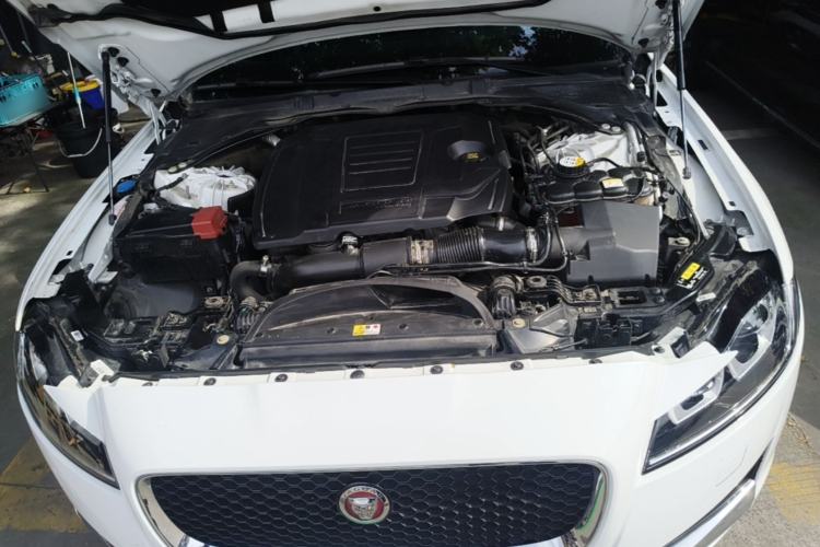 Used Jaguar XFL 2020 XFL 2.0T P200 Two-Wheel-Drive Elite Edition Engine Bay