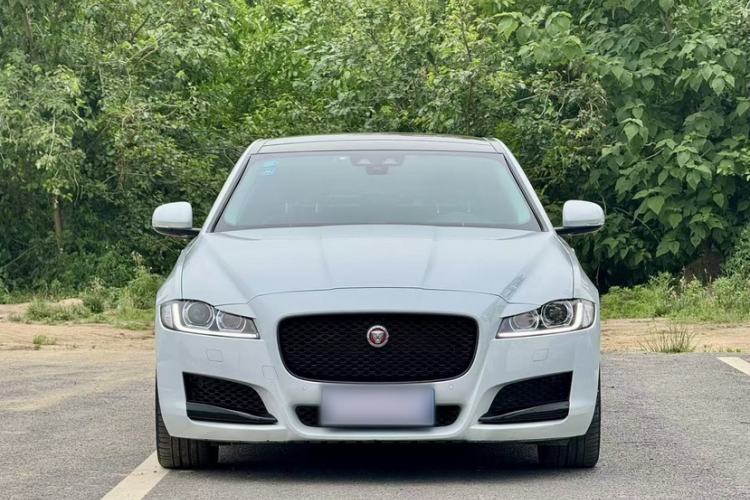 Used Jaguar XFL 2020 XFL 2.0T P200 Two-Wheel-Drive Rally Flag Edition Exterior 1