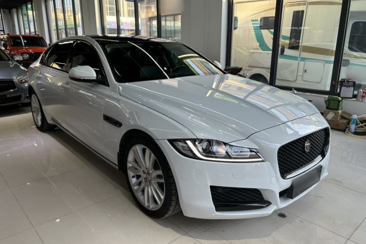Used Jaguar XFL 2020 XFL 2.0T P200 Two-Wheel-Drive Rally Flag Edition Exterior 1