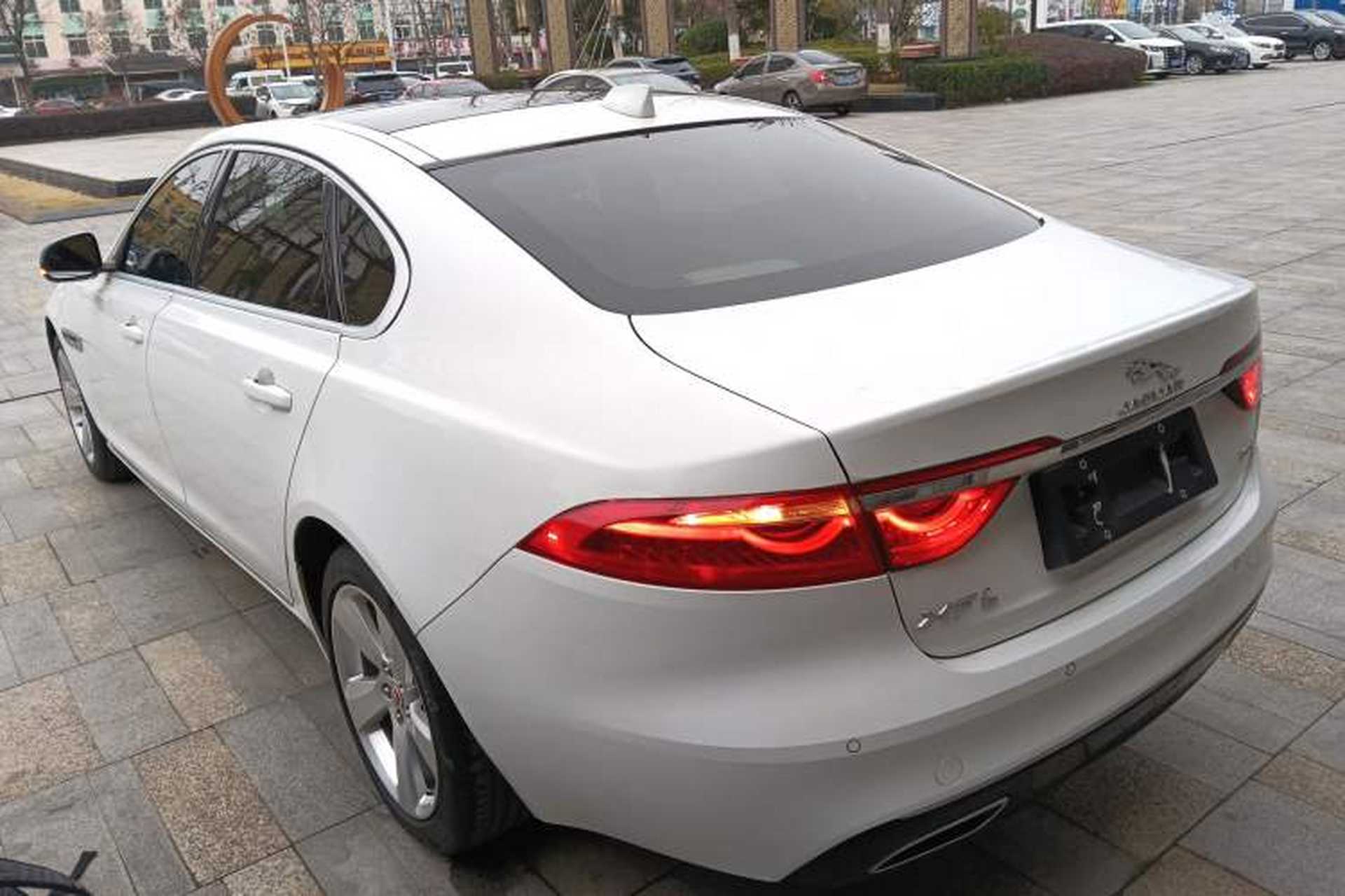 Used Jaguar XFL 2020 XFL 2.0T P200 Two-Wheel-Drive Elite Edition Exterior 2
