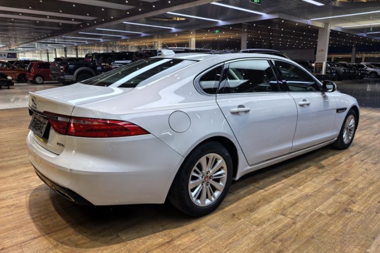 Used Jaguar XFL 2020 XFL 2.0T P200 Two-Wheel-Drive Windflower Edition Exterior 2