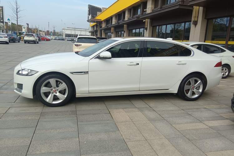 Used Jaguar XFL 2020 XFL 2.0T P200 Two-Wheel-Drive Elite Edition Exterior 3