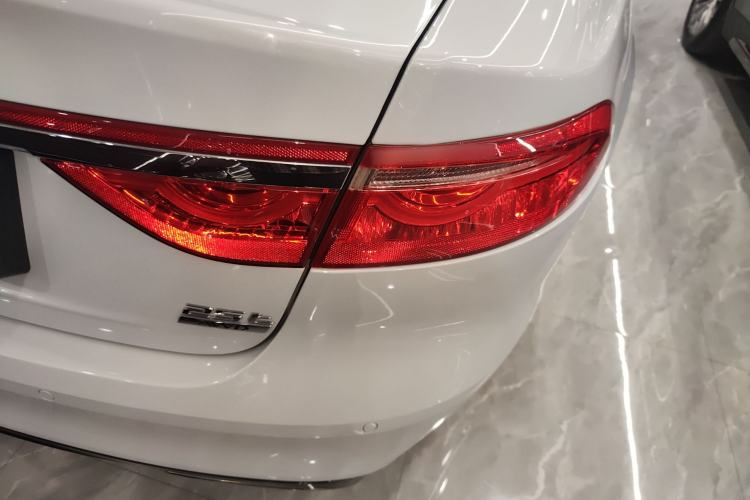 Used Jaguar XFL 2020 XFL 2.0T P250 Four-Wheel Drive Luxury Edition Exterior 3