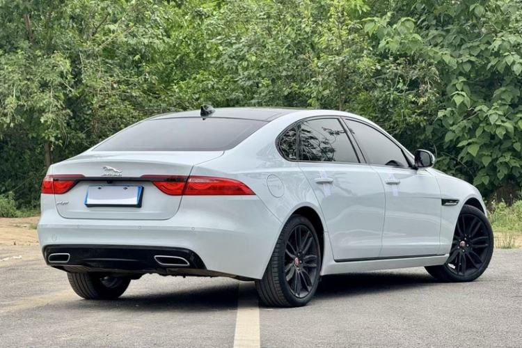 Used Jaguar XFL 2020 XFL 2.0T P200 Two-Wheel-Drive Rally Flag Edition Exterior 4