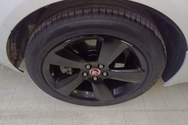 Used Jaguar XFL 2020 XFL 2.0T P200 Two-Wheel-Drive Elite Edition Exterior 5