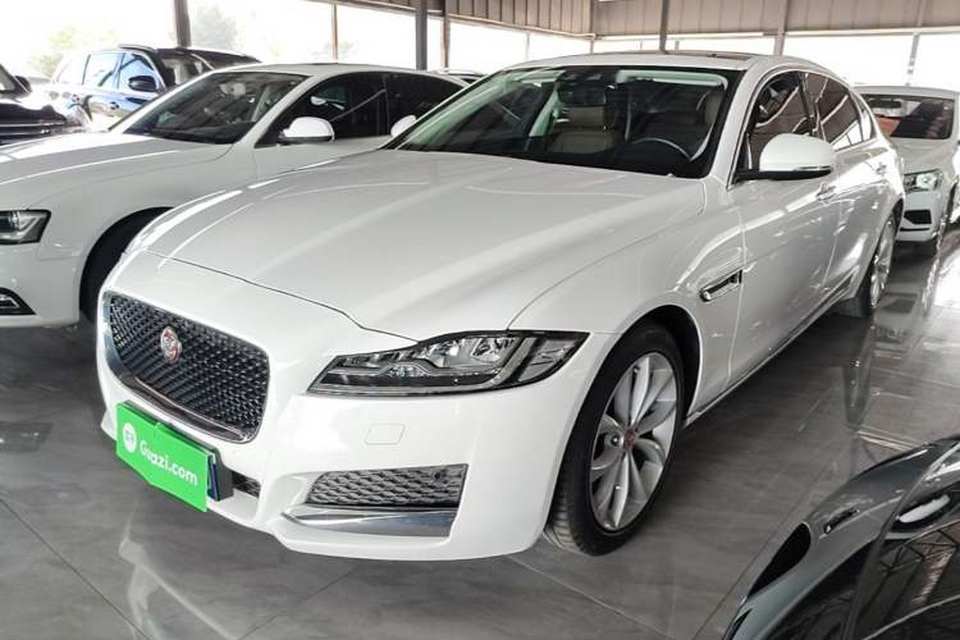Jaguar XFL 2020