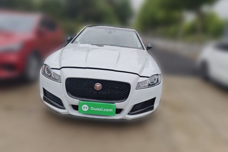 Used Jaguar XFL 2020 XFL 2.0T P200 Two-Wheel-Drive Rally Flag Edition Front