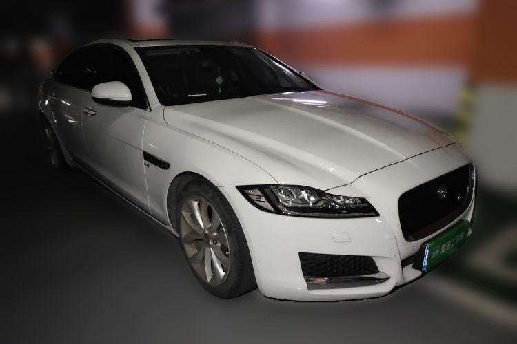 Used Jaguar XFL 2020 XFL 2.0T P250 Two-Wheel-Drive Luxury Edition Front Right 45 Deg