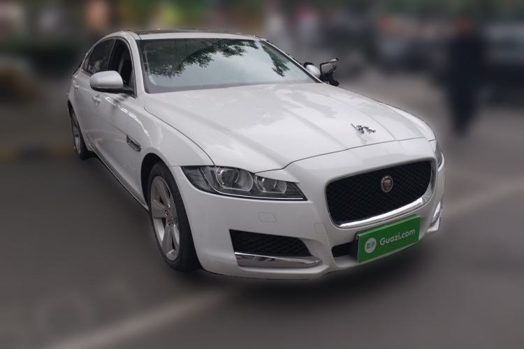 Used Jaguar XFL 2020 XFL 2.0T P200 Two-Wheel-Drive Elite Edition Front Right 45 Deg