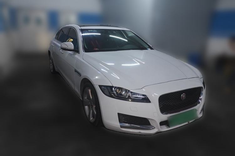Used Jaguar XFL 2020 XFL 2.0T P200 Two-Wheel-Drive Elite Edition Front Right 45 Deg