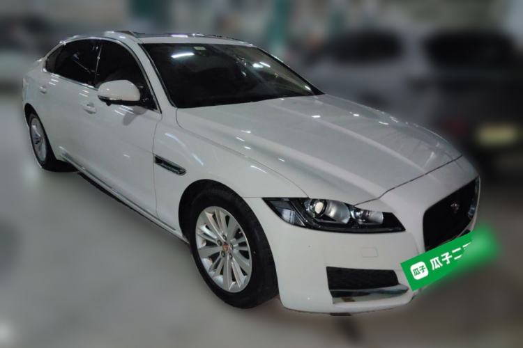 Used Jaguar XFL 2020 XFL 2.0T P200 Two-Wheel-Drive Windflower Edition Front Right 45 Deg