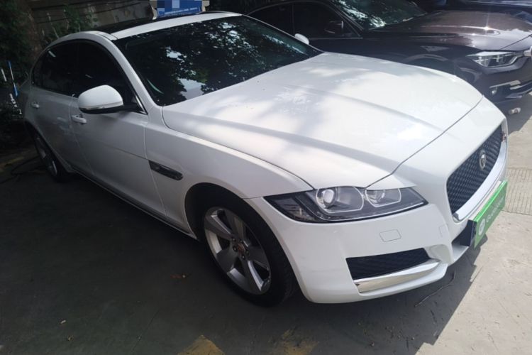 Used Jaguar XFL 2020 XFL 2.0T P200 Two-Wheel-Drive Elite Edition Front Right 45 Deg