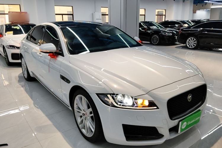 Used Jaguar XFL 2020 XFL 2.0T P200 Two-Wheel-Drive Rally Flag Edition Front Right 45 Deg