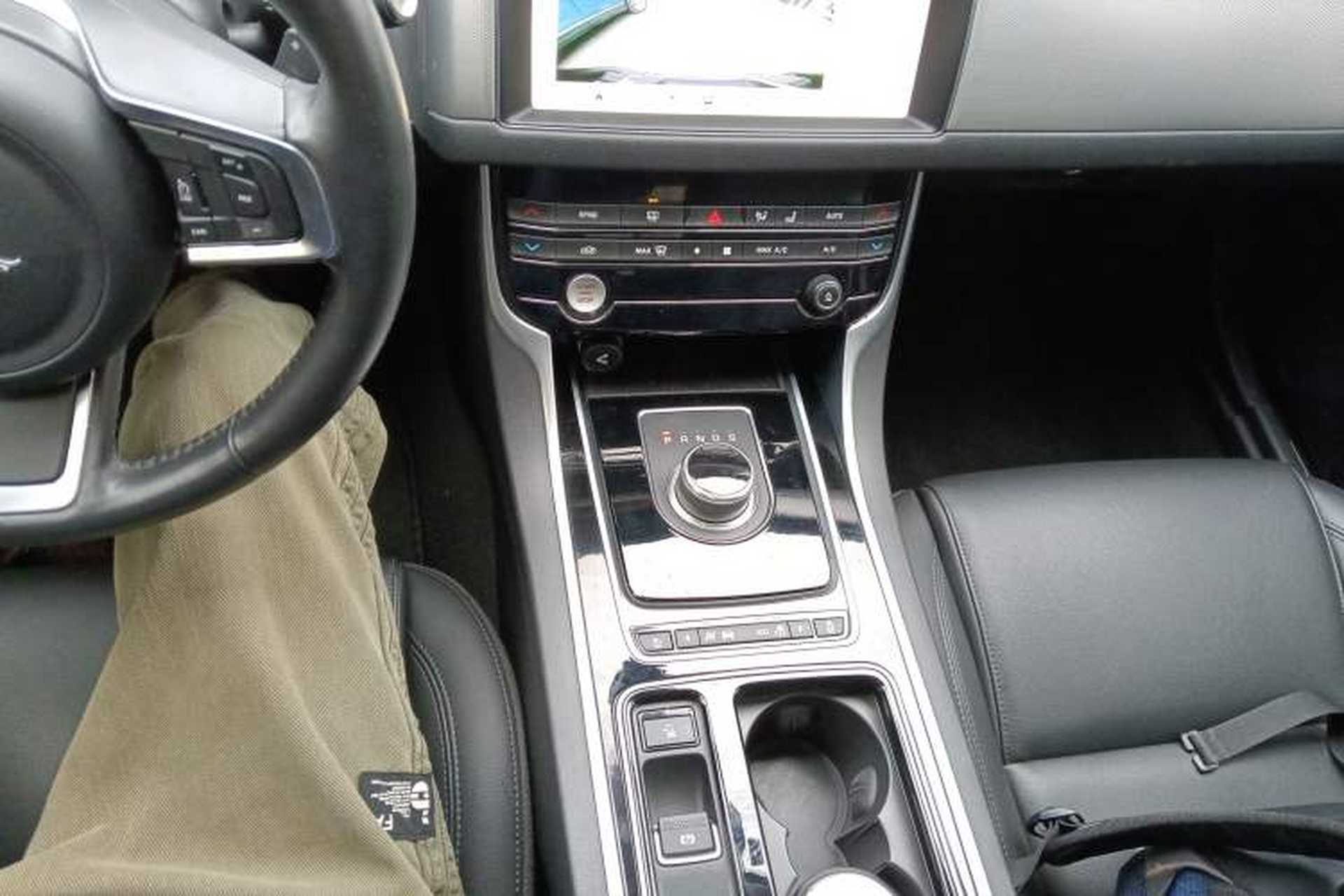 Used Jaguar XFL 2020 XFL 2.0T P200 Two-Wheel-Drive Elite Edition Gear Lever