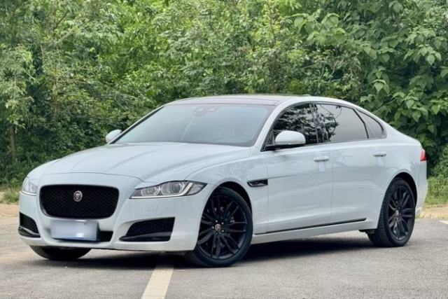 Used Jaguar XFL 2020 XFL 2.0T P200 Two-Wheel-Drive Rally Flag Edition