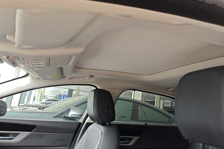 Used Jaguar XFL 2020 XFL 2.0T P200 Two-Wheel-Drive Elite Edition Headliner