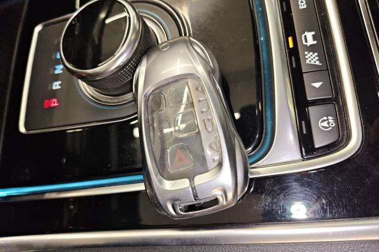 Used Jaguar XFL 2020 XFL 2.0T P200 Two-Wheel-Drive Elite Edition Interior 1