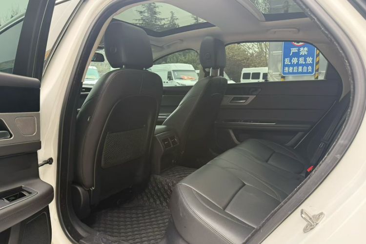 Used Jaguar XFL 2020 XFL 2.0T P200 Two-Wheel-Drive Elite Edition Interior 3