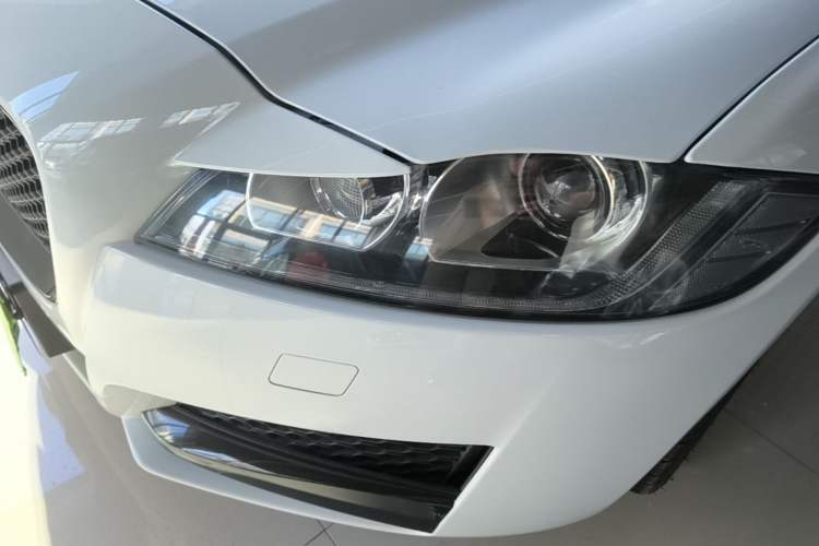 Used Jaguar XFL 2020 XFL 2.0T P200 Two-Wheel-Drive Rally Flag Edition Left Front Headlight