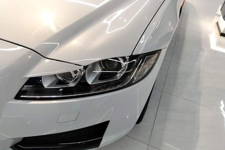 Used Jaguar XFL 2020 XFL 2.0T P200 Two-Wheel-Drive Rally Flag Edition Left Front Headlight
