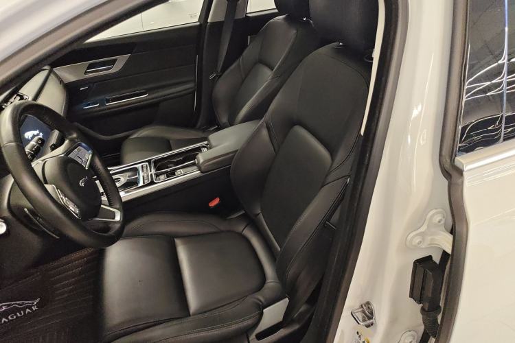 Used Jaguar XFL 2020 XFL 2.0T P200 Two-Wheel-Drive Elite Edition Left Front Seat