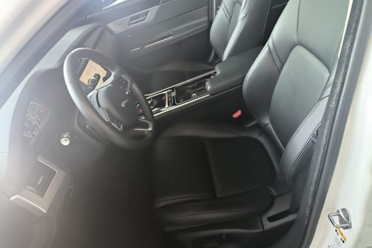 Used Jaguar XFL 2020 XFL 2.0T P200 Two-Wheel-Drive Elite Edition Left Front Seat